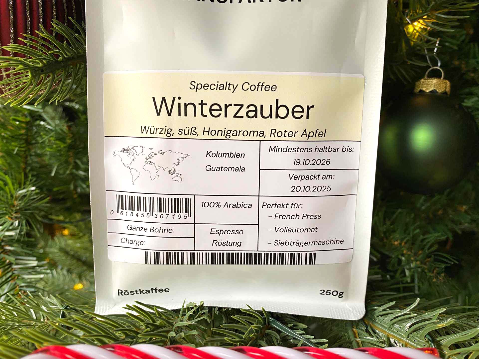Winterzauber Kaffee Etikett – würzige süße Aromen, Honigaroma und roter Apfel