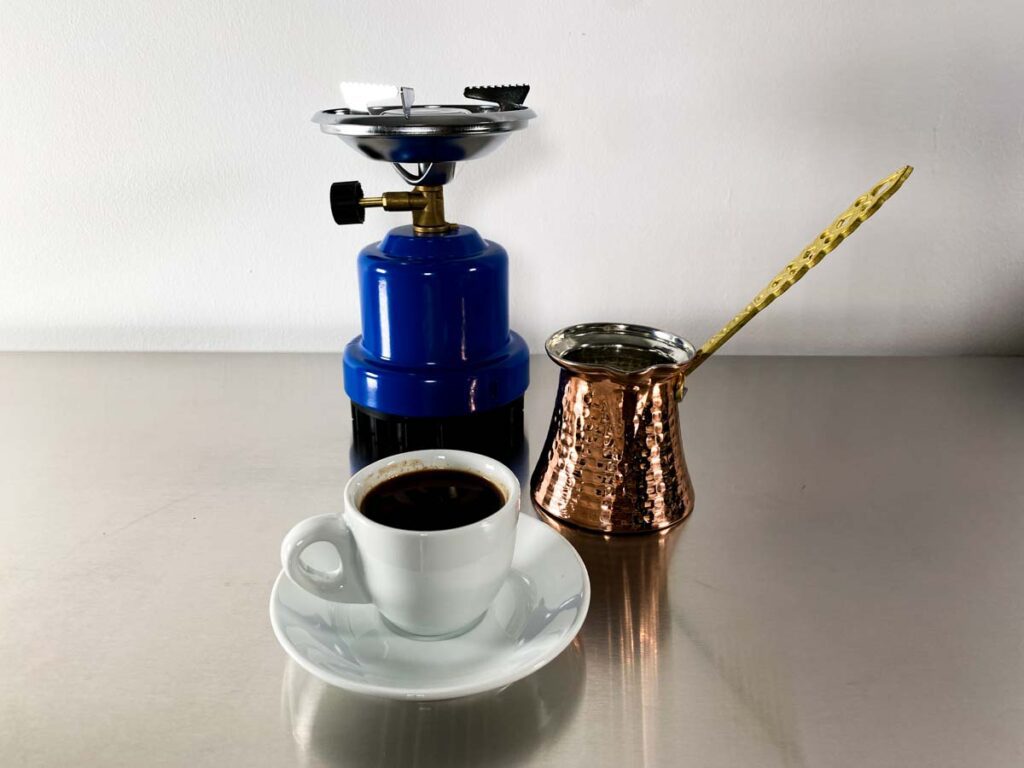 Kaffeezubereitung_Cezve_Zusammenfassung_Tuerkischer_Kaffee