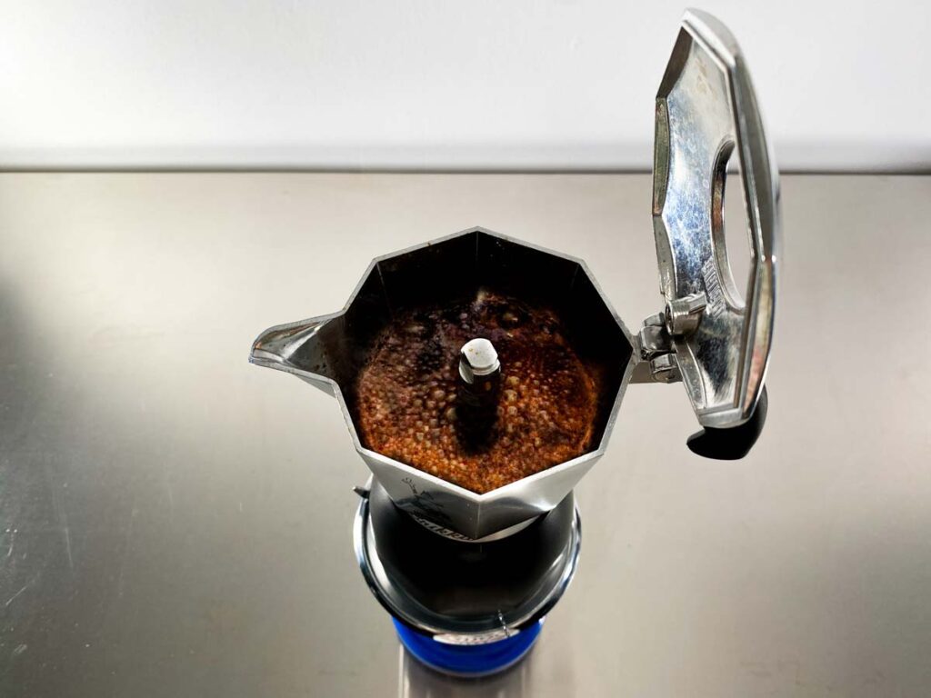 Kaffeezubereitung_Espressokocher_kochen