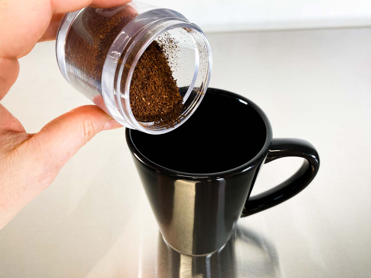 Kaffeezubereitung_Tasse_Kaffee_gemahlen Kaffeezubereitung_Tasse_Kaffee_gemahlen